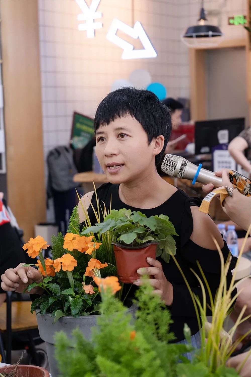 “给生活添点绿”——尊龙凯时人生就是博SVIP园艺沙龙圆满结束