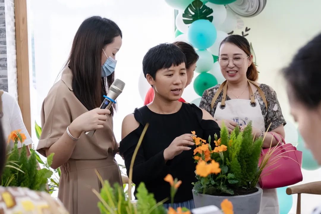 “给生活添点绿”——尊龙凯时人生就是博SVIP园艺沙龙圆满结束